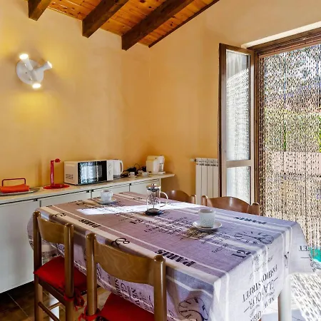 Cosy Holiday In Diano Arentino With Garden Costa d'Oneglia